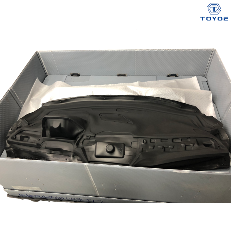 Boîtes à palettes pliables avec doublure personnalisée premium pour le transport de pièces automobiles.
