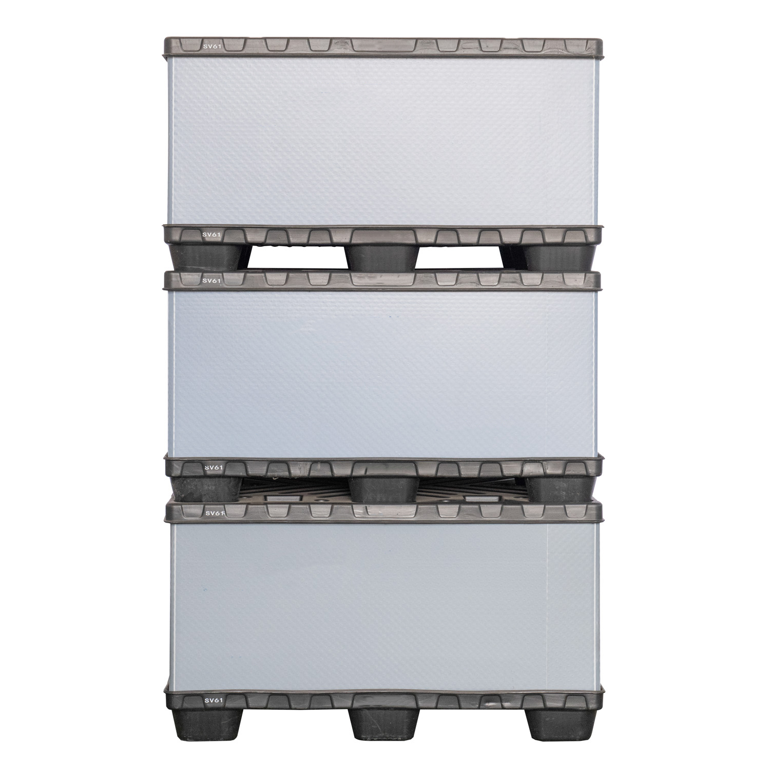 Empiler des caisses-palettes en plastique