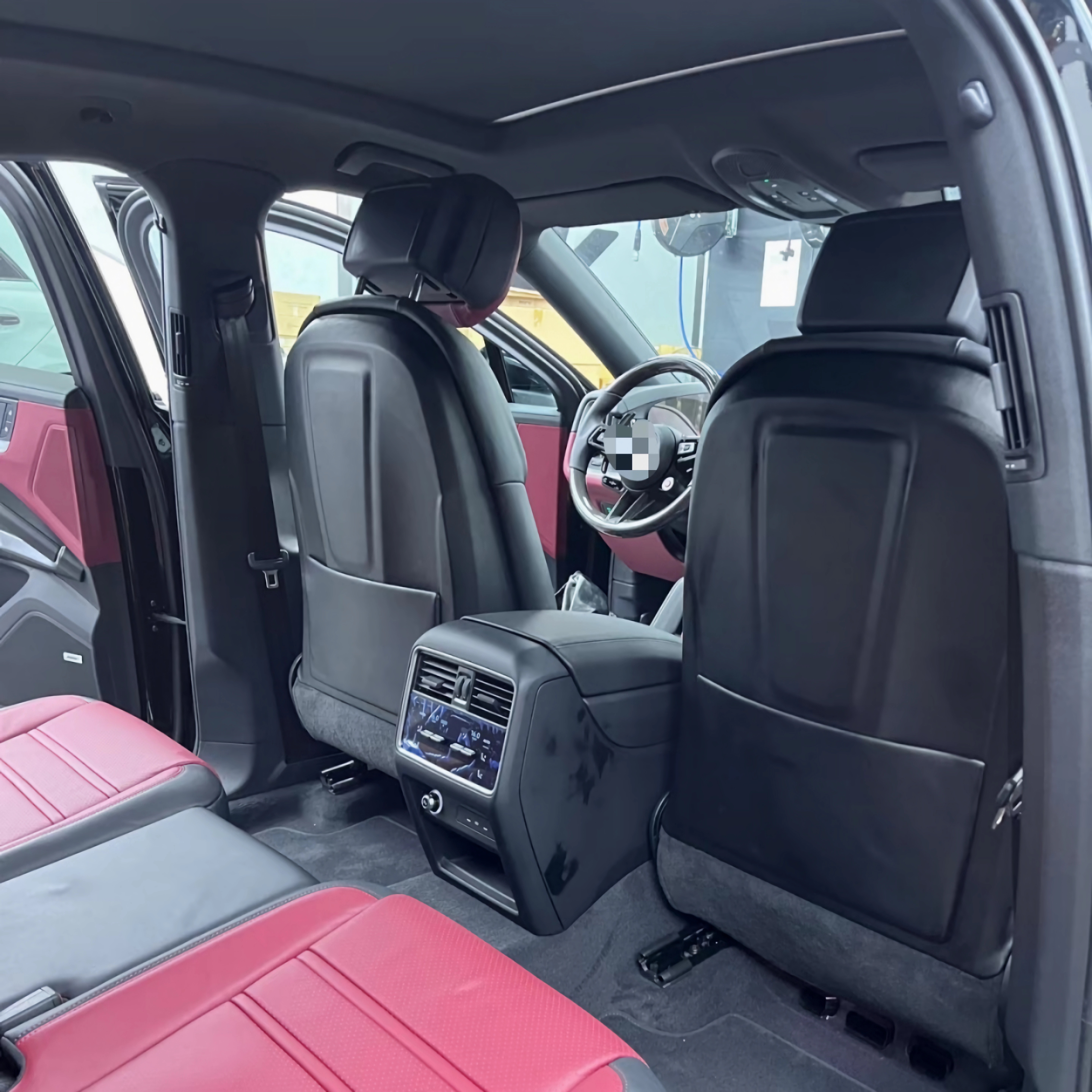 Il peut &ecirc;tre utilis&eacute; pour le dossier des si&egrave;ges de voiture