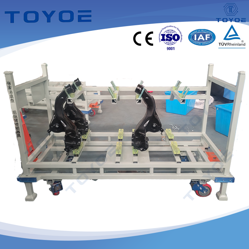 Les racks métalliques présentent des surfaces galvanisées et une doublure en polyuréthane.
