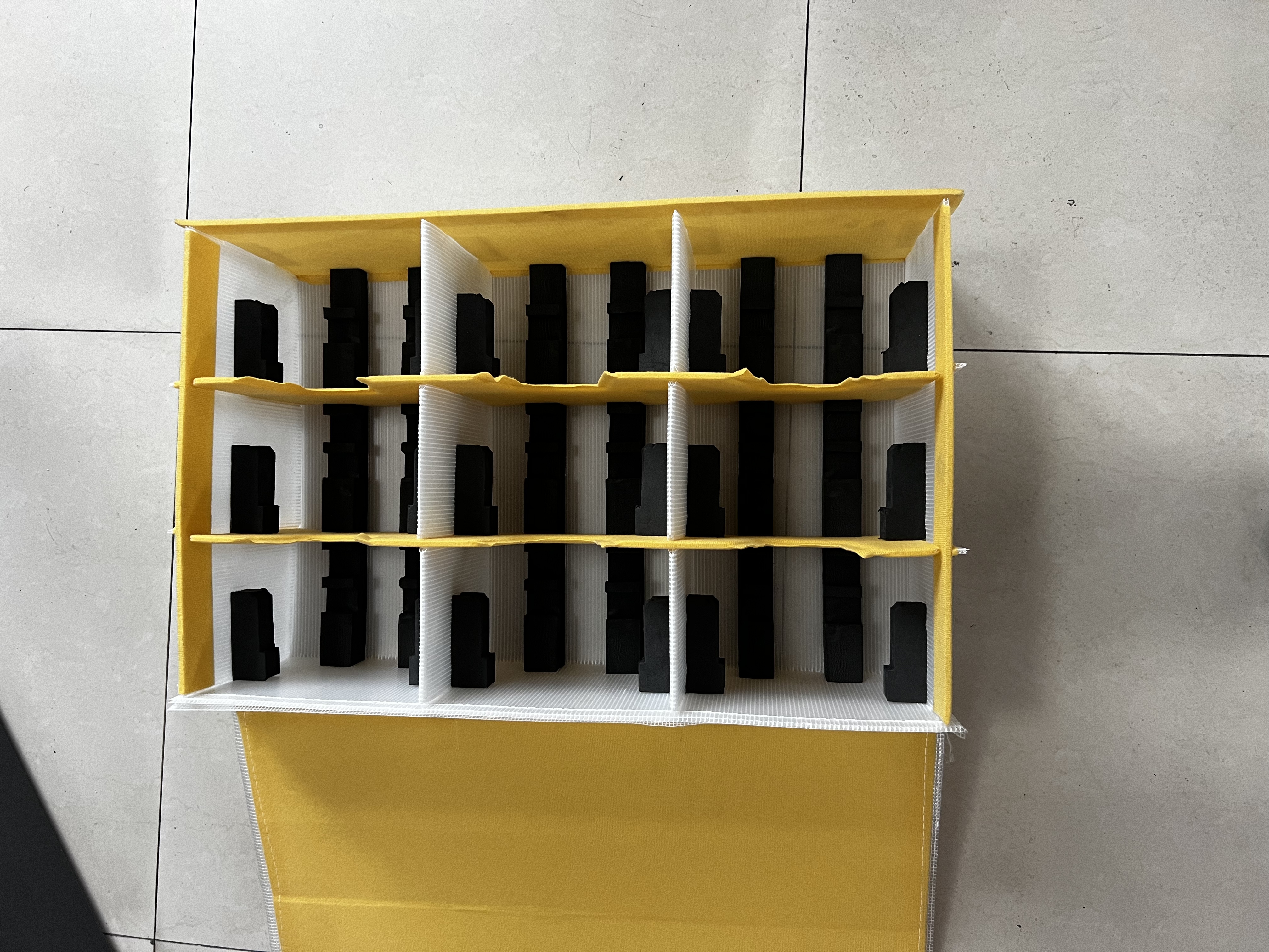 Ecodura Furniture Crate - Surface d'auto-cicatrisation pour les finitions brillantes